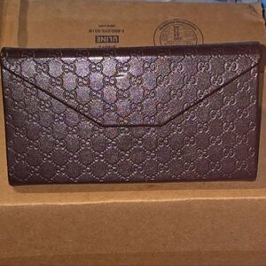 Authentic GUCCI Folding Triangle Sunglasses Case
